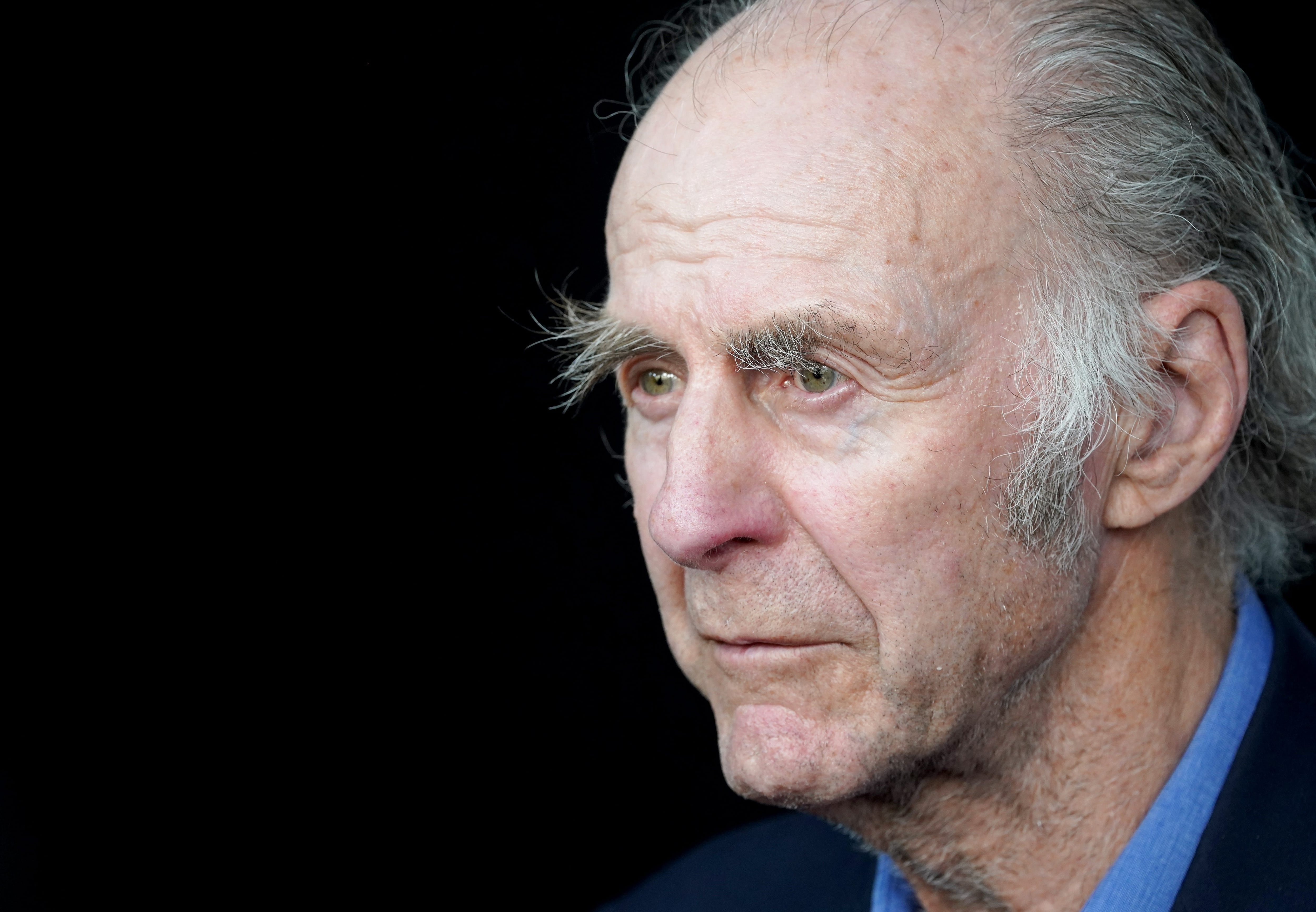 Preocupación por el paradero del explorador Ranulph Fiennes, primo de los actores Ralph y Joseph Fiennes y amigo de Carlos III
