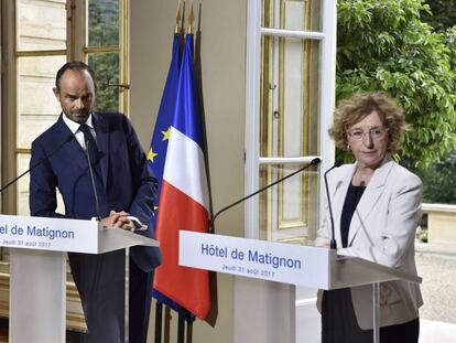 O primeiro-ministro Édouard Philippe e a ministra do Trabalho Muriel Penicaud