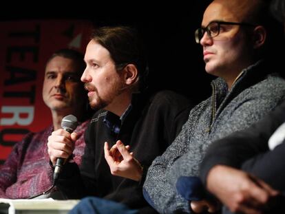 Alberto Sanjuan, Pablo Iglesias, Rub&eacute;n Juste y Miguel Mora, ayer en Madrid.