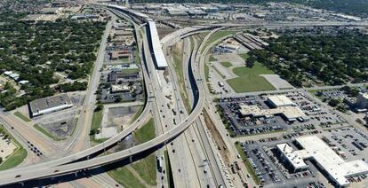 Vista de la autopista de Fort Worth (EE UU), construida por Ferrovial. 