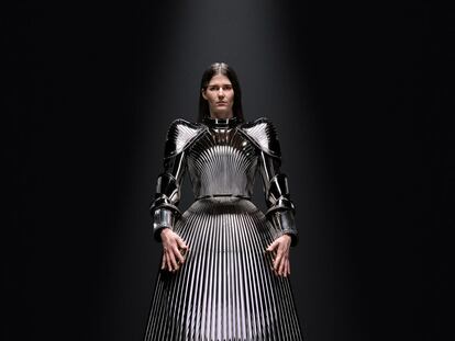 Balenciaga: la alta costura como armadura