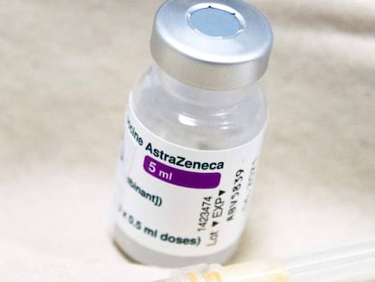 Vial de la vacuna de AstraZeneca.