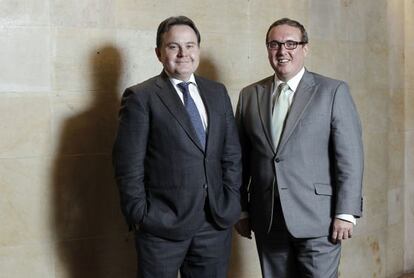 Carlos Nieto, juez de lo Mercantil número 1 de Madrid, y Pedro Martín, presidente de Fundieco, en diciembre de 2011