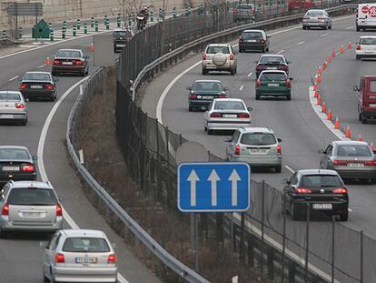 La A-6 habilitó un carril de salida cerca de Madrid para hacer más fluido el tráfico hacia la capital.