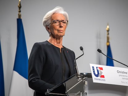 La presidenta del BCE, Christine Lagarde, durante una reunión de ministros de finanzas de la UE en París el pasado 25 de febrero.