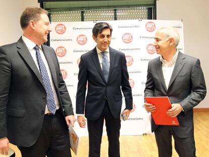 Laurent Paillassot, Jos&eacute; Mar&iacute;a &Aacute;lvarez-Pallete y Antonio Coimbra, en unas jornadas de UGT.