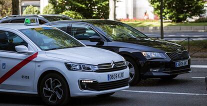 Vuelta a la normalidad en el centro de Madrid tras los tres días de paros y protestas que ha mantenido el sector del taxi.