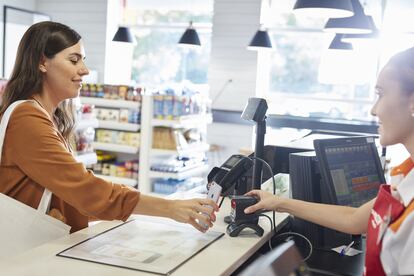 Los ahorros obtenidos a través Waylet pueden ser utilizados en pagos futuros, tanto en estaciones de servicio y puntos de recarga eléctrica como en las facturas de luz y gas de Repsol, bombonas de butano, pedidos de gasóleo, tarjetas de regalo...