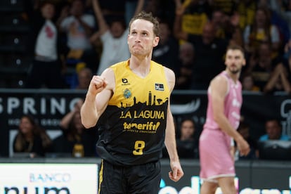 Marcelinho celebra una de sus muchas canastas ante el Joventut de Badalona.