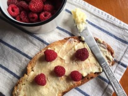 Pan y mantequilla, pura maravilla (refrán inventado)