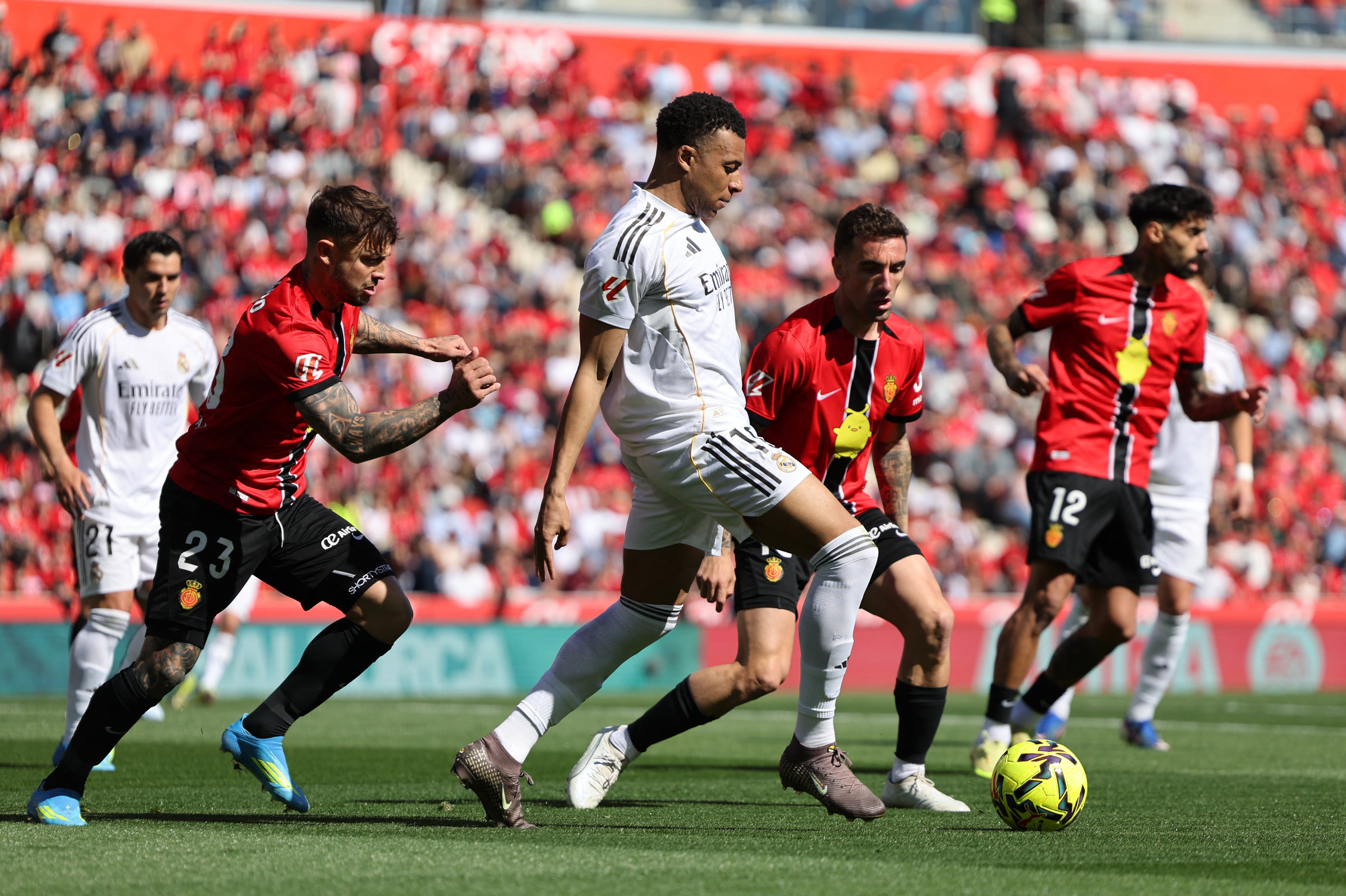 Mallorca - Real Madrid en directo | Los blancos necesitan ganar para no descolgarse de la lucha por La Liga
