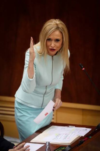 Cristina Cifuentes en un ple de l'Assemblea de Madrid, el 2018.