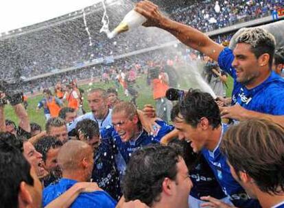 Los jugadores del Xerez celebran el ascenso a Primera.