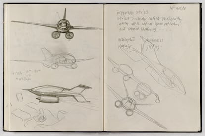 Los cuadernos de Foster están llenos de dibujos de prototipos de planeadores, helicópteros, avionetas y reactores.
