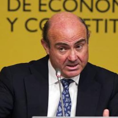 Guindos comparece en el Congreso para explicar el test de Oliver Wyman