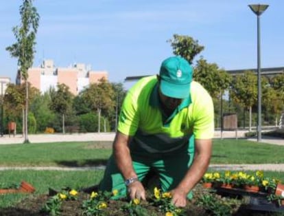 Mantenimiento de un parque en la localidad madrileña de Valdemoro, a cargo de FCC Medio Ambiente, patrocinador de la reunión.