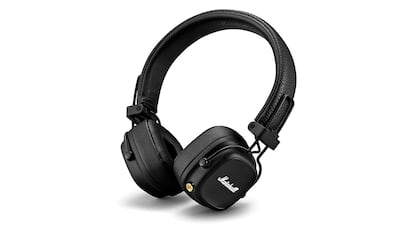 Auriculares de la Fiesta de la Ofertas Prime sobre fondo blanco.