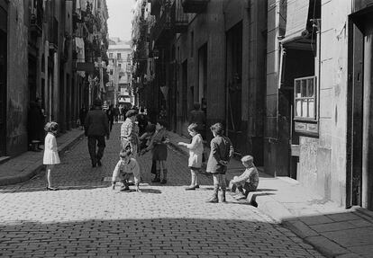 El barrio Xino (Barcelona) entre el 9 y el 13 de abril de 1934.