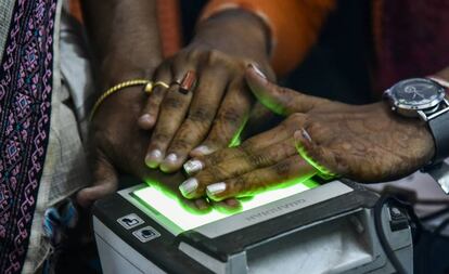 Registro de huellas para Adhaar en Guwahati, Assam (India).