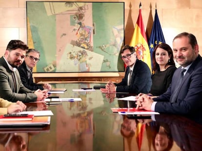 Reunión de los equipos negociadores del PSOE y ERC, la semana pasada.