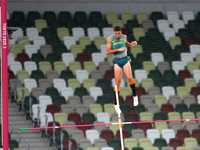 Thiago Braz em ação na final da Olimpíada.