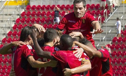 Los jugadores del Mallorca celebran el primer gol