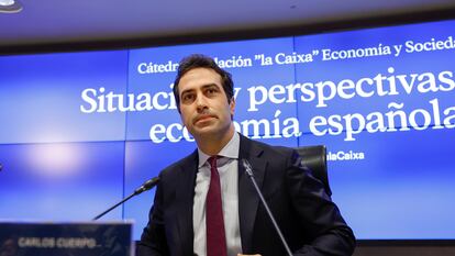 El ministro de Economía, Carlos Cuerpo, ofrece la conferencia "Situación y perspectivas de la economía española" este lunes en la Fundación "La Caixa", en Madrid.
