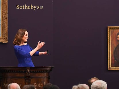 La presidenta de Sotheby's Europa, Helena Newman, durante la subasta.