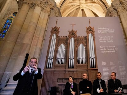 Faulí presenta la campaña de micromecenazgo para restaurar un órgano del siglo XIX para la cripta de la Sagrada Familia, donde está enterrado Gaudí.
