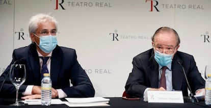 El presidente del patronato del Teatro Real, Gregorio Marañón (derecha), y el director del Teatro Real, Ignacio Garcia Belenguer (izquierda).