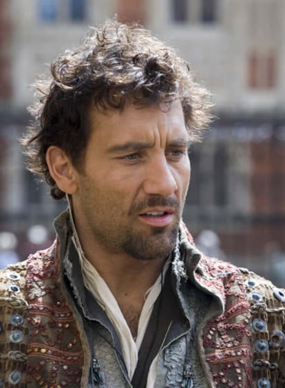 El actor Clive Owen, en la película 'Elisabeth: La edad de oro'