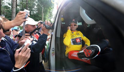 Alejandro Valverde, tras ganar la primera etapa del Tour de 2008.