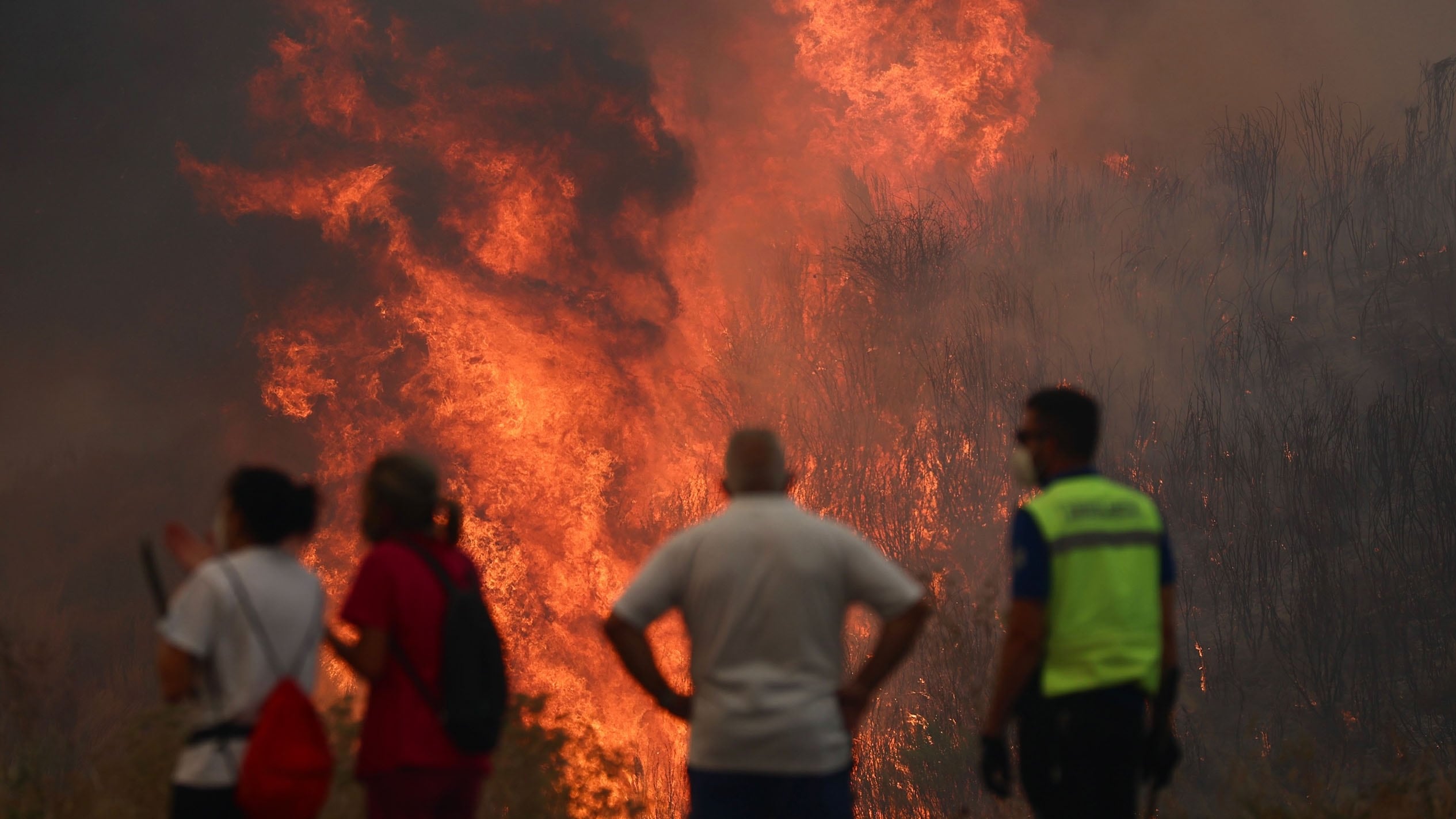 Veranos más largos y olas de calor más intensas: el cambio climático prolonga la temporada de incendios