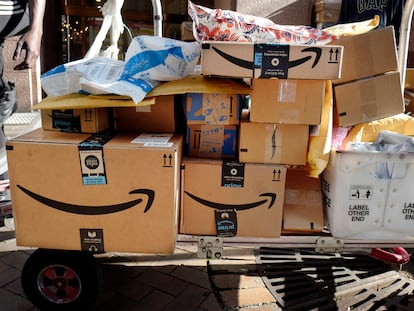 Cajas de Amazon Prime en Nueva York.