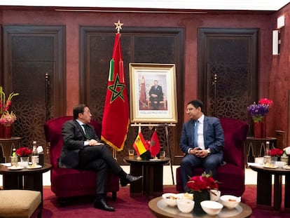 El ministro de Asuntos Exteriores, Unión Europea y Cooperación, José Manuel Albares reunido con el ministro de Asuntos Exteriores del Reino de Marruecos, Nasser Bourita, en Marrakech.