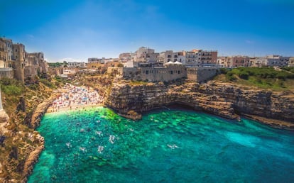 Vista del pueblo Polignano a Mare, en la provincia de Bari.