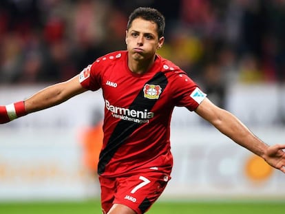 El Chicharito celebra su gol contra Dortmund