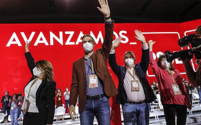 La vicesecretaria general del PSOE, Adriana Lastra; el presidente del Gobierno, Pedro Sánchez; el secretario de Organización del PSOE, Santos Cerdán y la presidenta del PSOE, Cristina Narbona, participan en el acto de apertura oficial, enmarcado en la segunda jornada del 40 Congreso Federal del PSOE.