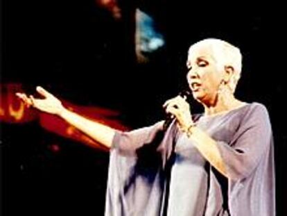 Susana Rinaldi, durante una actuación