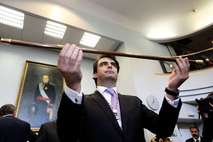 Calvo durante su toma de posesión como presidente de Diputación