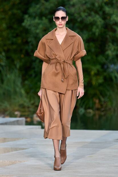 Max Mara Resort S23 Look 27