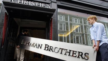 El cartel metálico de Lehman Brothers entra en Christie's para ser subastado