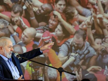 El expresidente de Brasil Lula da Silva habla durante un mitin en Sao Bernardo do Campo, São Paulo, el 10 de marzo pasado.