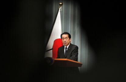 El primer ministro de Japón, Naoto Kan, durante su intervención de hoy en la que ha anunciado un cambio en la política energética del país.