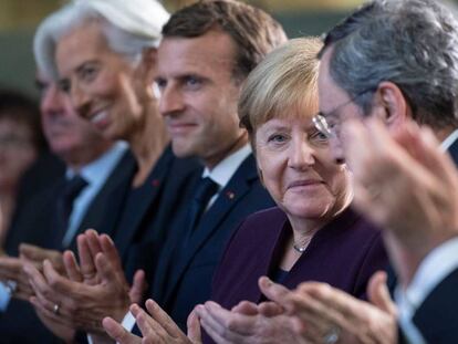 De izquierda a derecha, Christine Lagarde, Emmanuel Macron, Angela Merkel y Mario Draghi, en el homenaje a este celebrado el lunes en Fráncfort en su despedida del Banco Central Europeo.