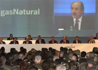 El presidente de Gas Natural, Antonio Brufau, ayer en su intervención ante la junta de accionistas.