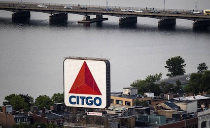 Un letrero de la compañía petrolera Citgo en Boston.