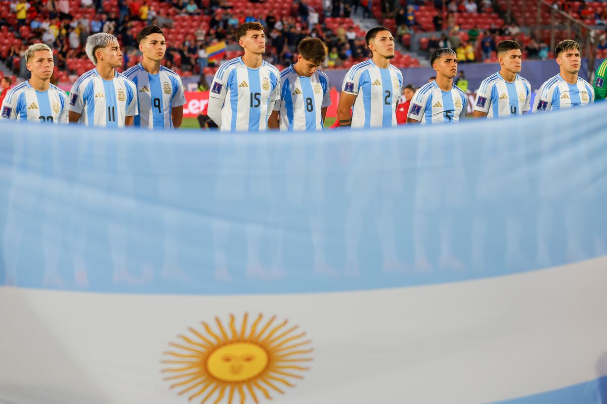 Argentina no necesita ayuda: la selección sub 20 avanza a la final