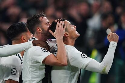 Cristiano Ronaldo celebra después de marcar el segundo gol.