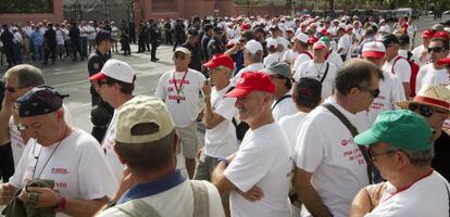 Extrabajadores de Santana, durante una protesta por el impago de las prejubilaciones.